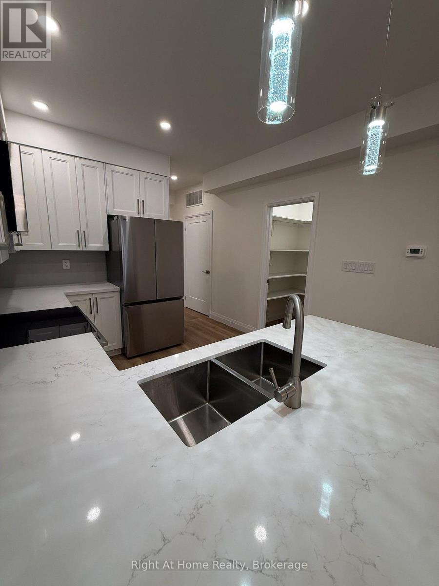 576B GUELPH STREET — photo 3