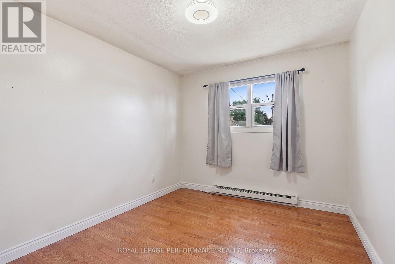 321 SAINTE-ANNE STREET - 16