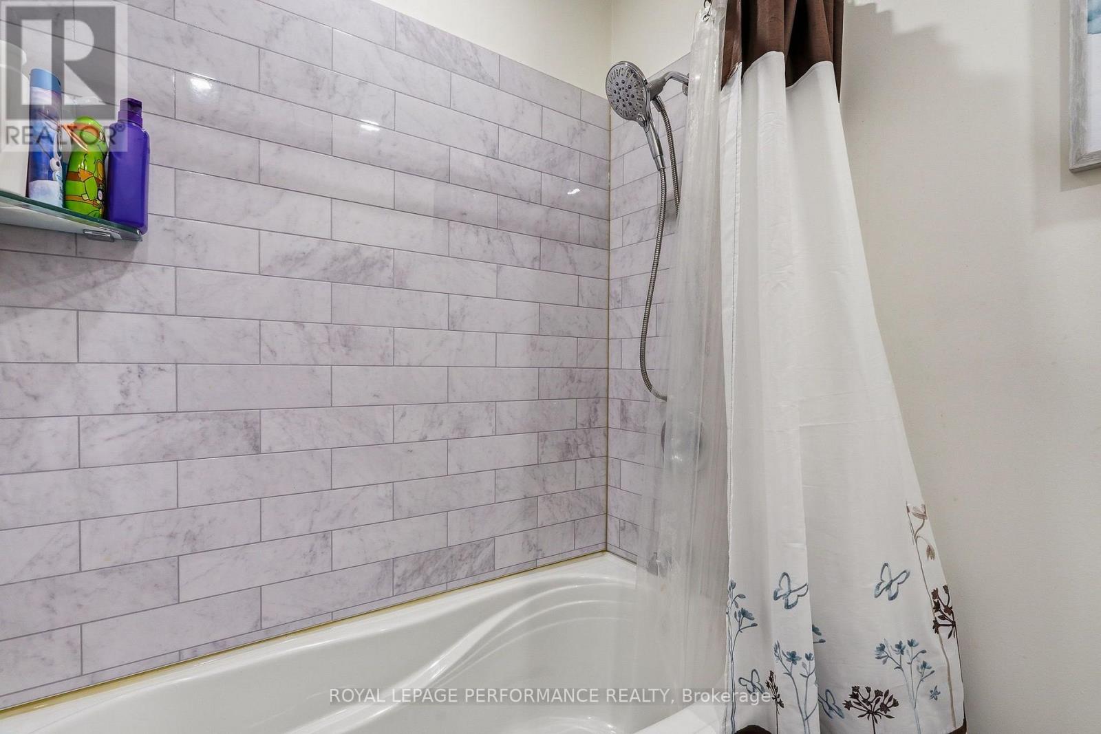321 SAINTE-ANNE STREET - 19