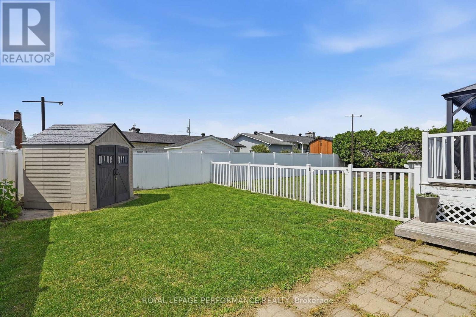321 SAINTE-ANNE STREET - 28