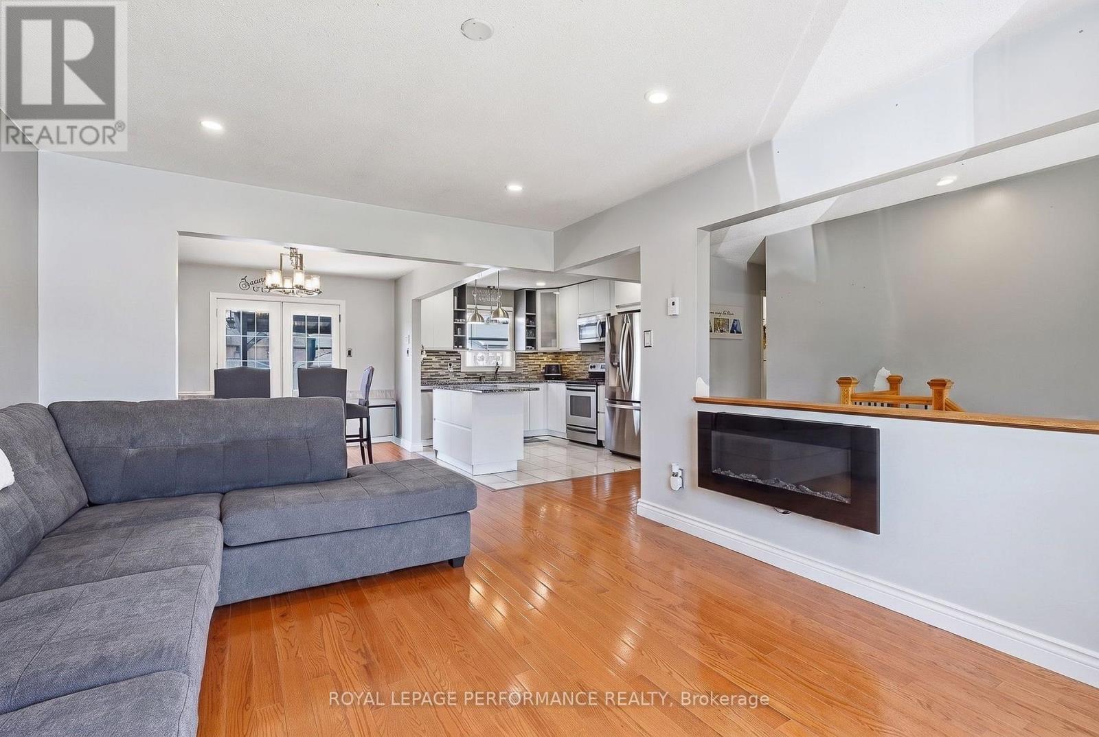 321 SAINTE-ANNE STREET - 6