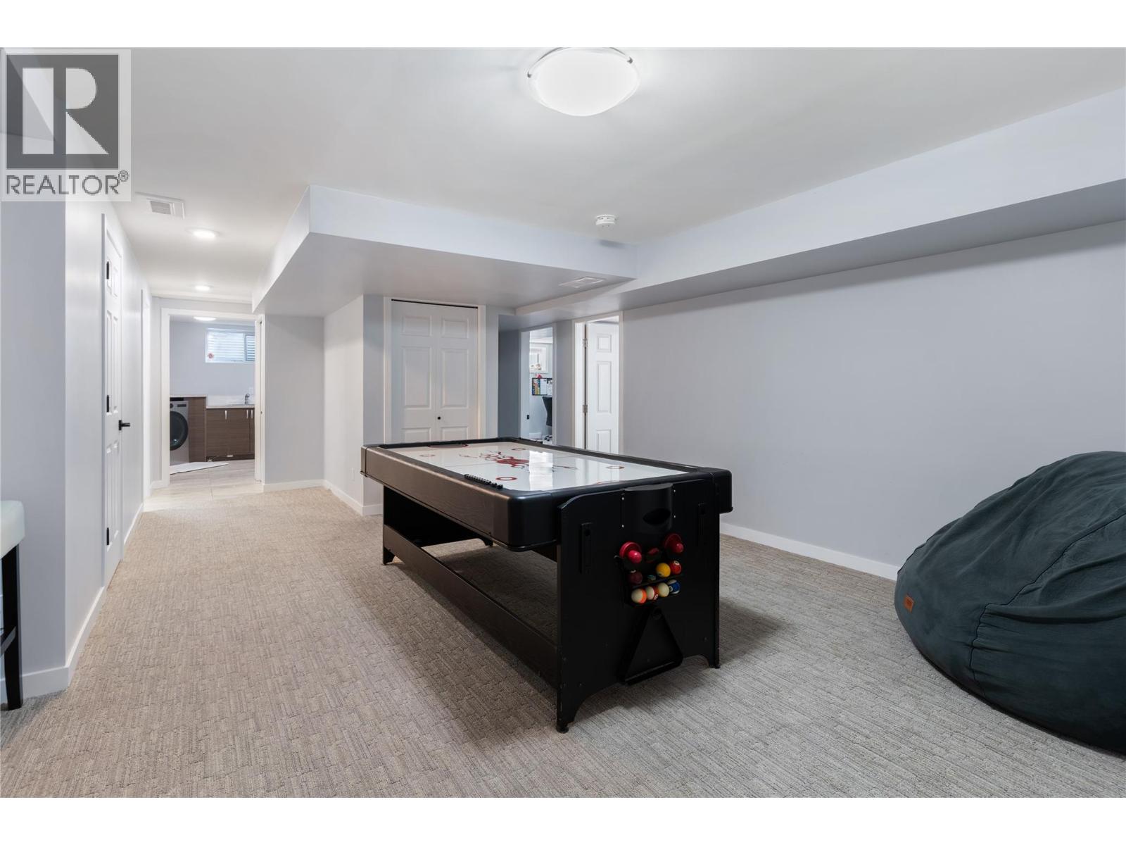 2060 Bennett Road - 55