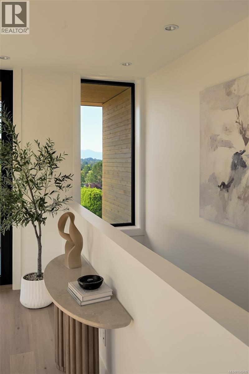 #2 3080 Oakdowne Rd - 27