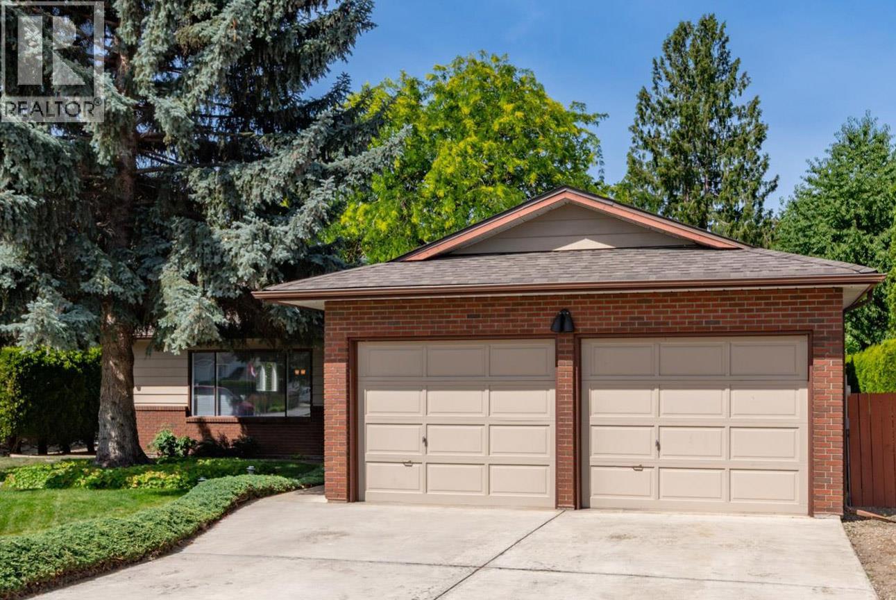 2434 Rhondda Crescent - 1