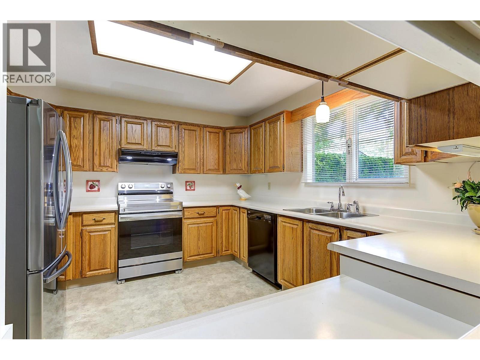 2434 Rhondda Crescent - 13
