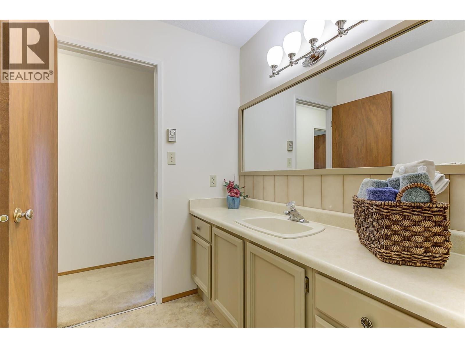 2434 Rhondda Crescent - 22