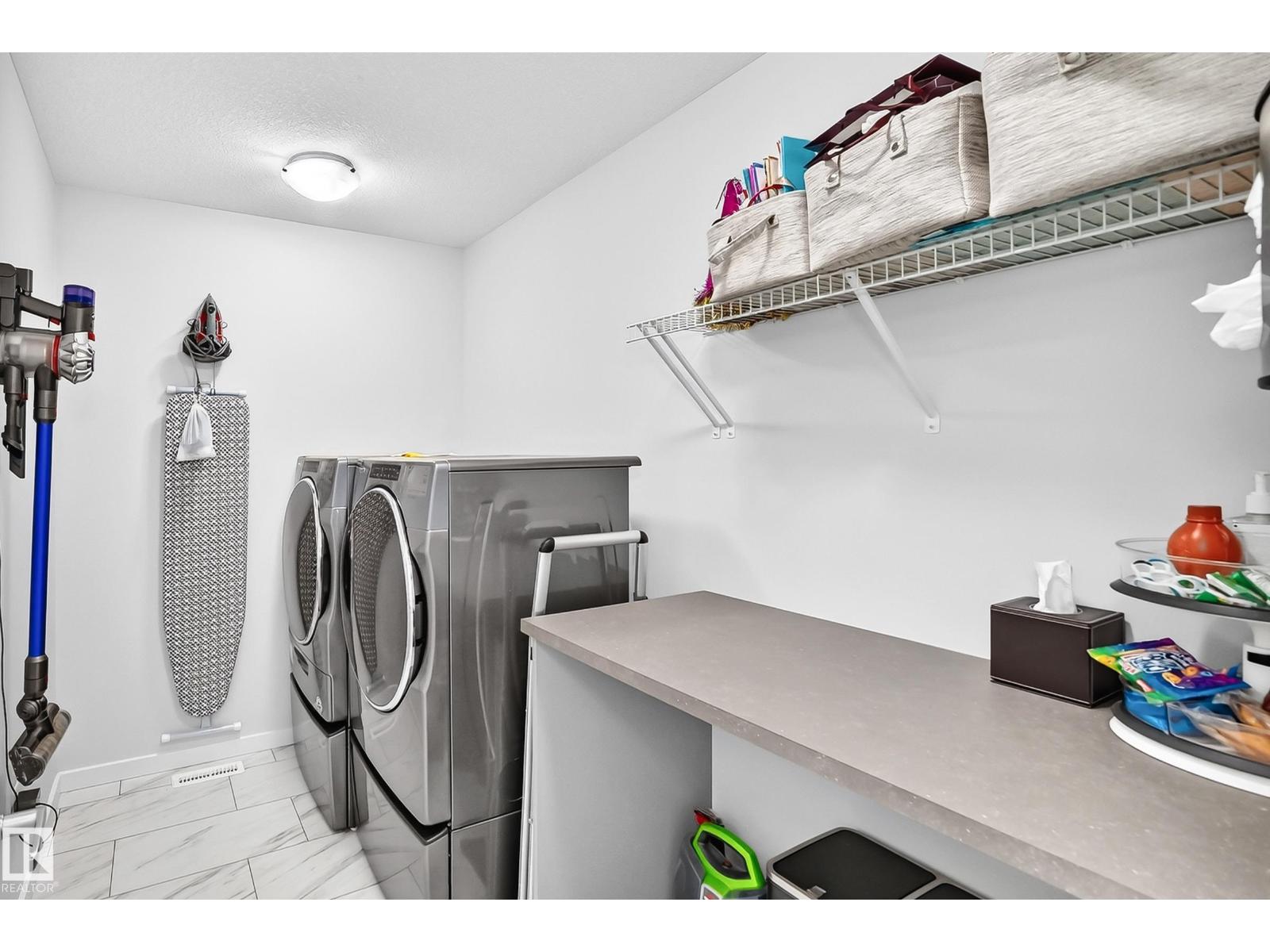 4018 HAWTHORN LINK LI SW - 40