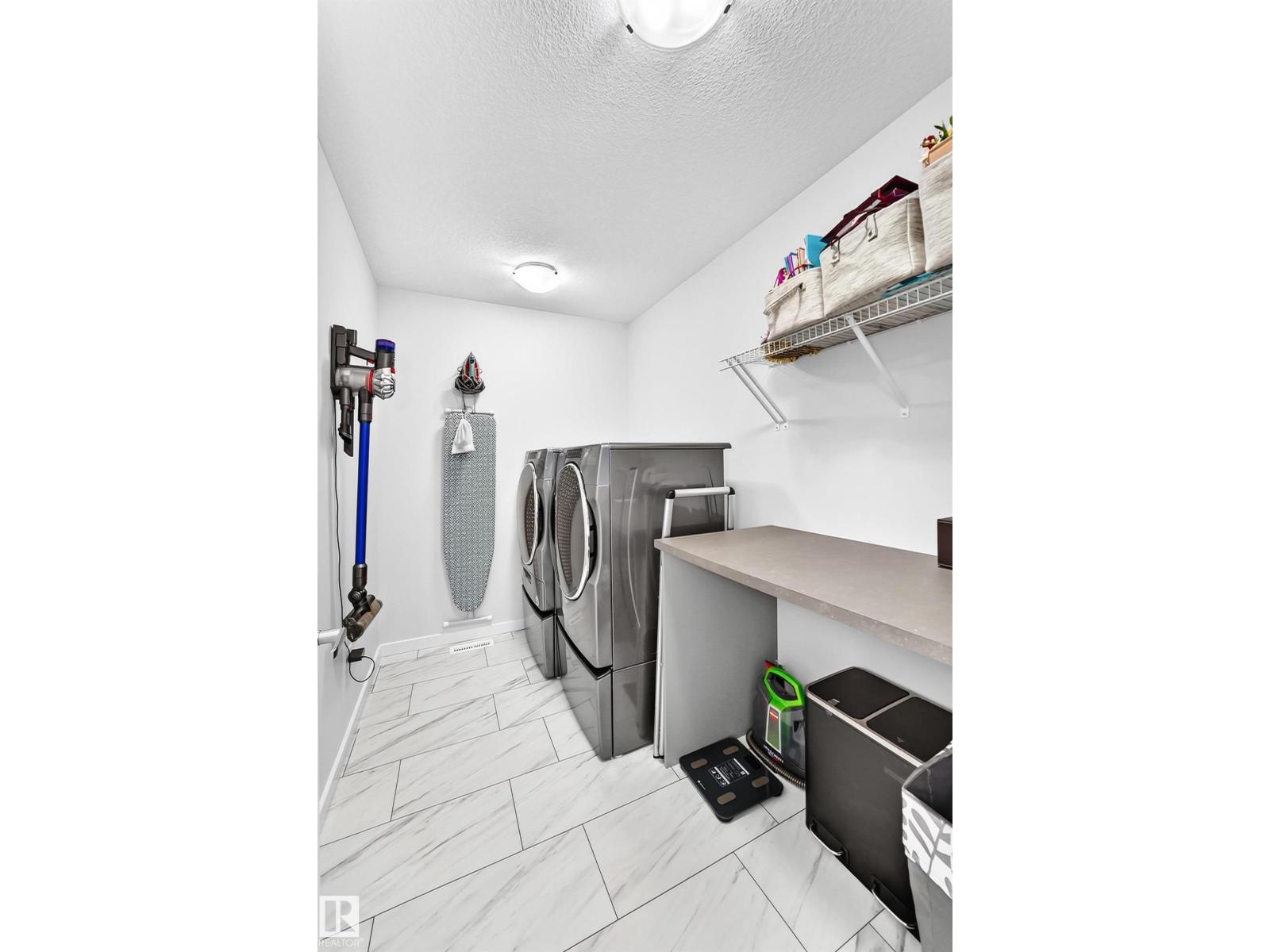 4018 HAWTHORN LINK LI SW - 42