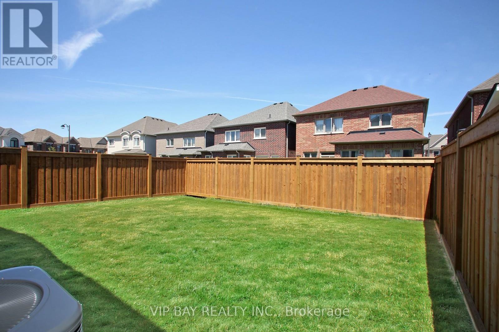 8 TREMOY ROAD - 32
