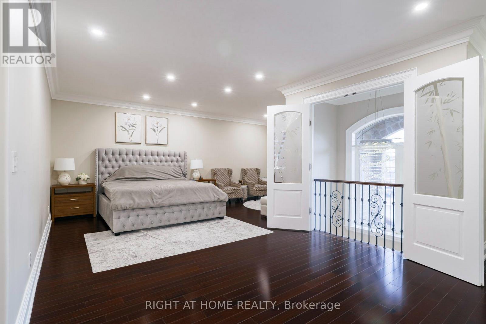 99 FAIRVIEW ROAD W - 11