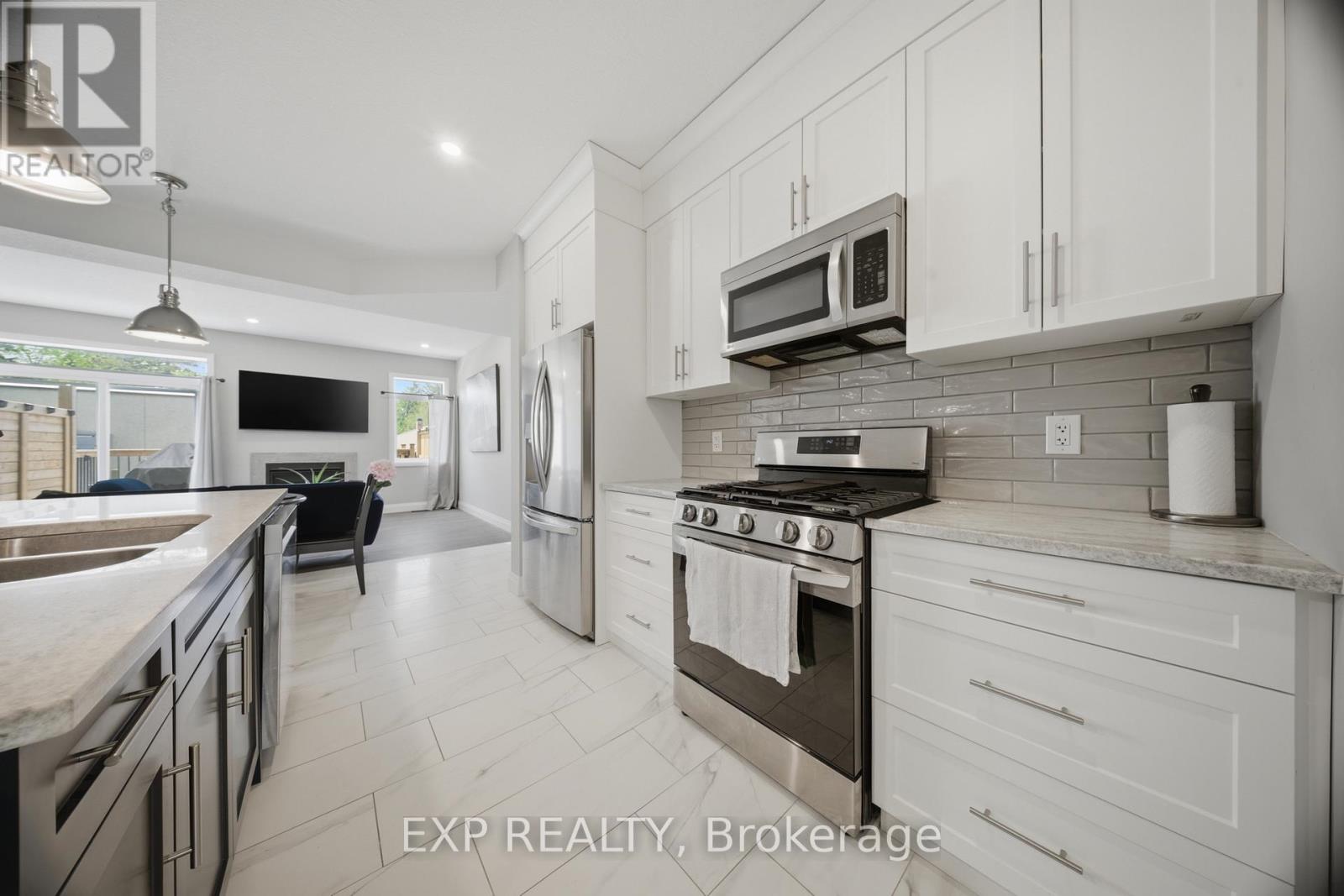 107 STEPHENSON WAY - 11