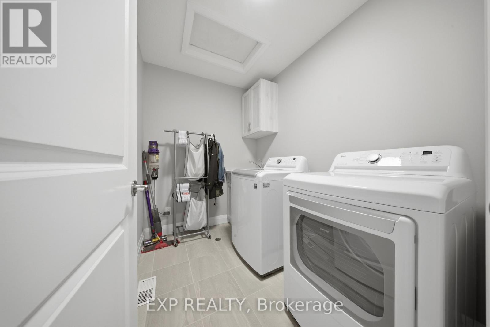 107 STEPHENSON WAY - 19