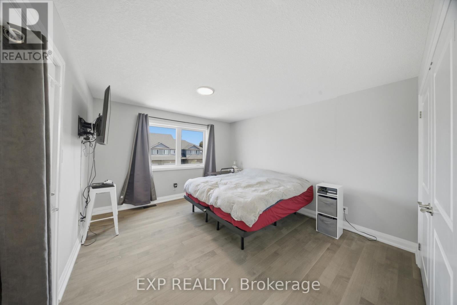 107 STEPHENSON WAY - 29