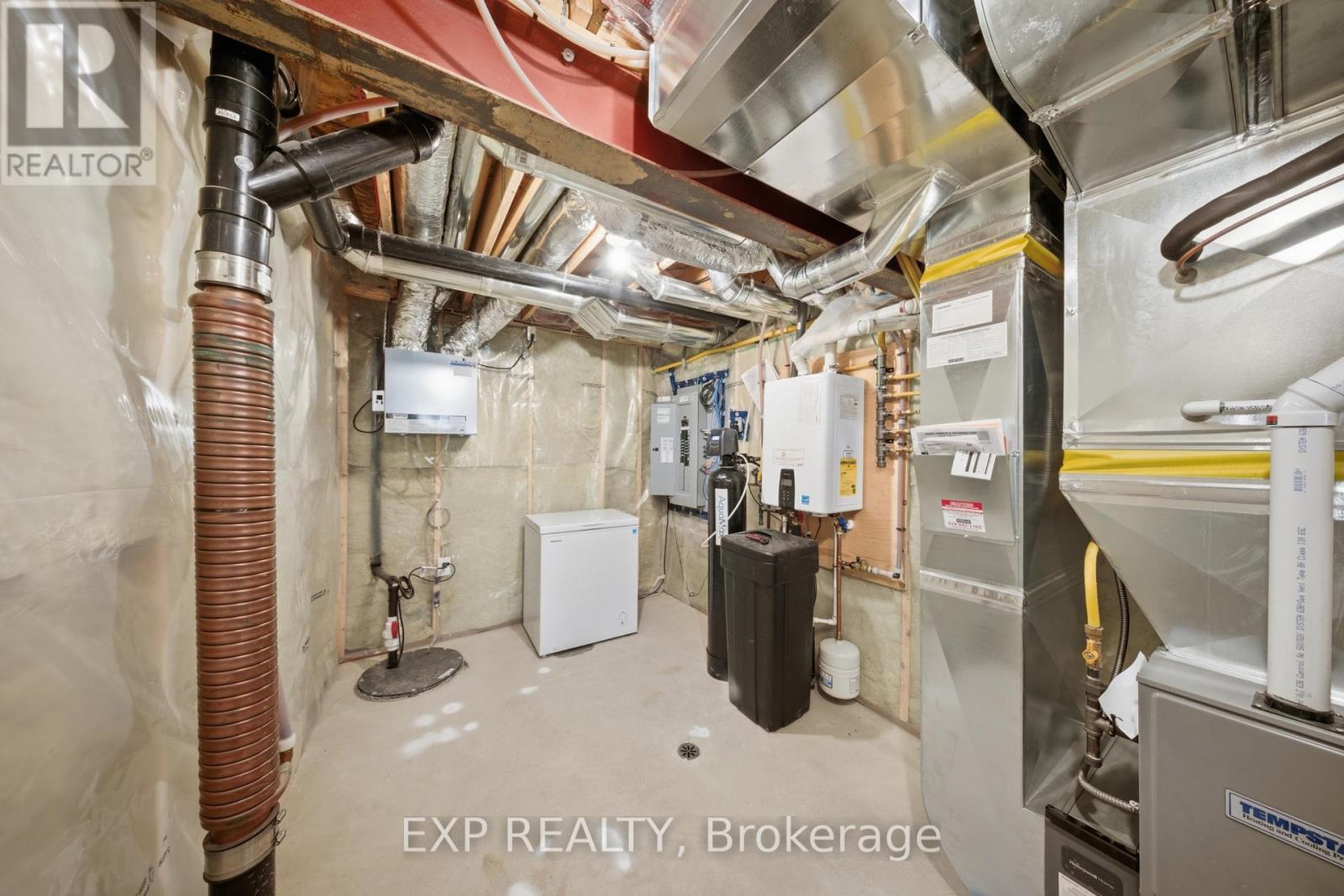 107 STEPHENSON WAY - 32