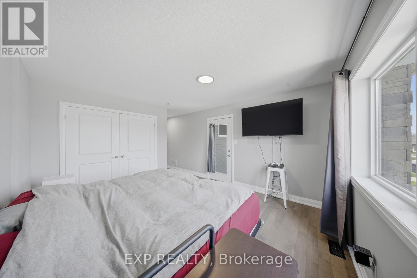 107 STEPHENSON WAY - 33