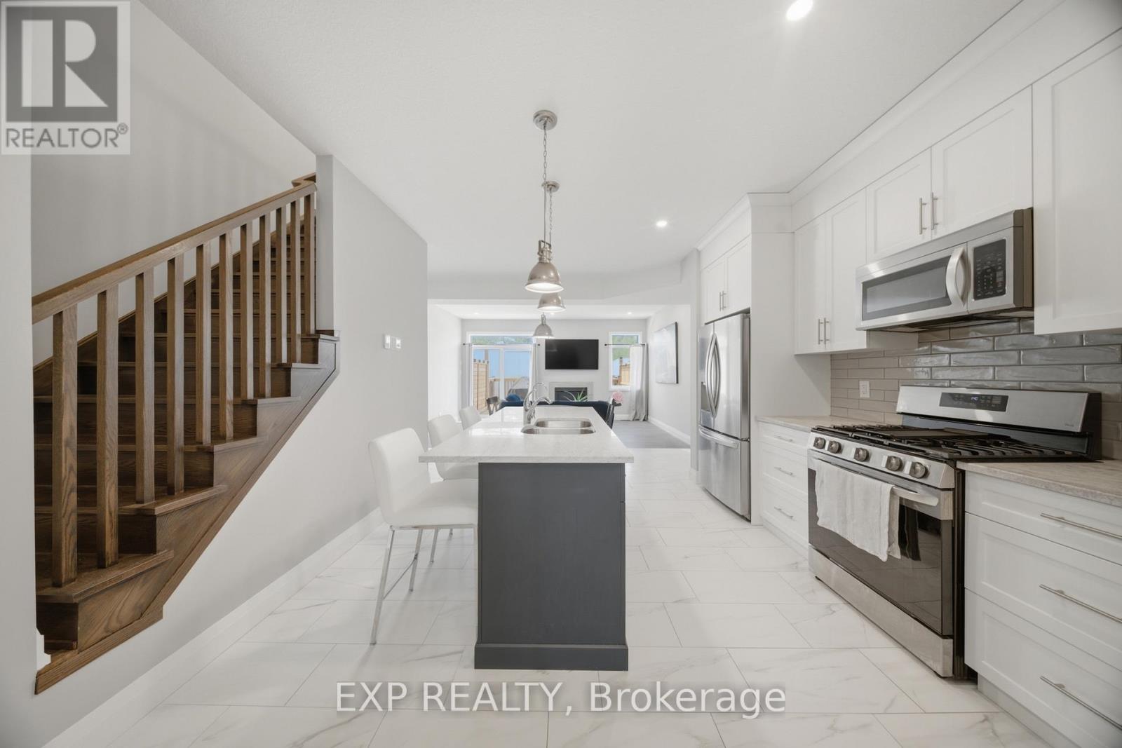 107 STEPHENSON WAY - 9