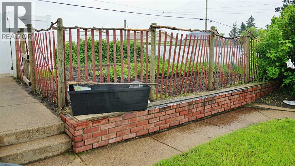 5825 51 Street - 7