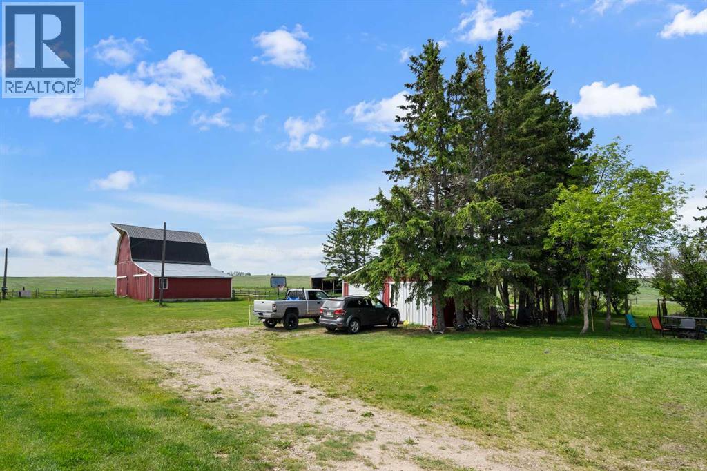33025 Township Road 290 - 33