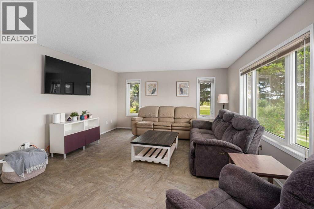 33025 Township Road 290 - 10