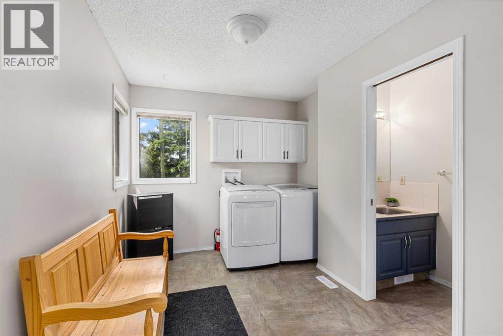 33025 Township Road 290 - 19