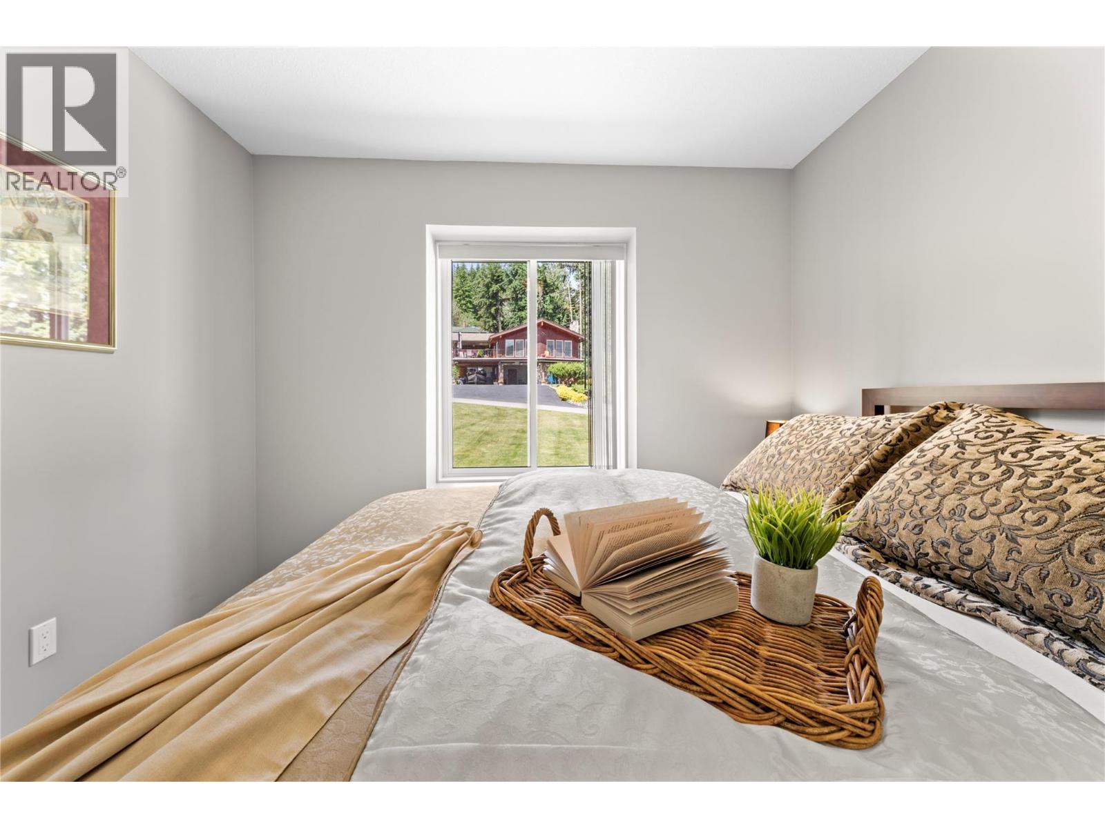 2934 Juniper Crescent - 41