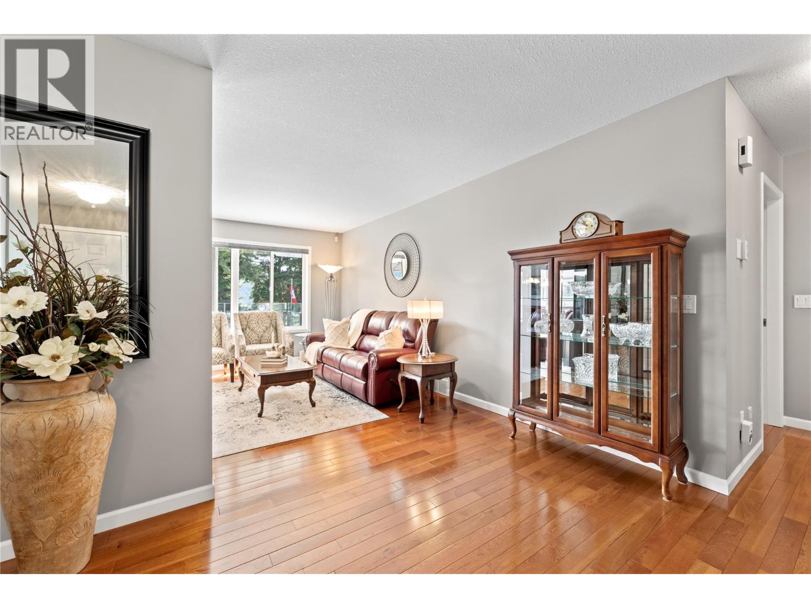 2934 Juniper Crescent - 5
