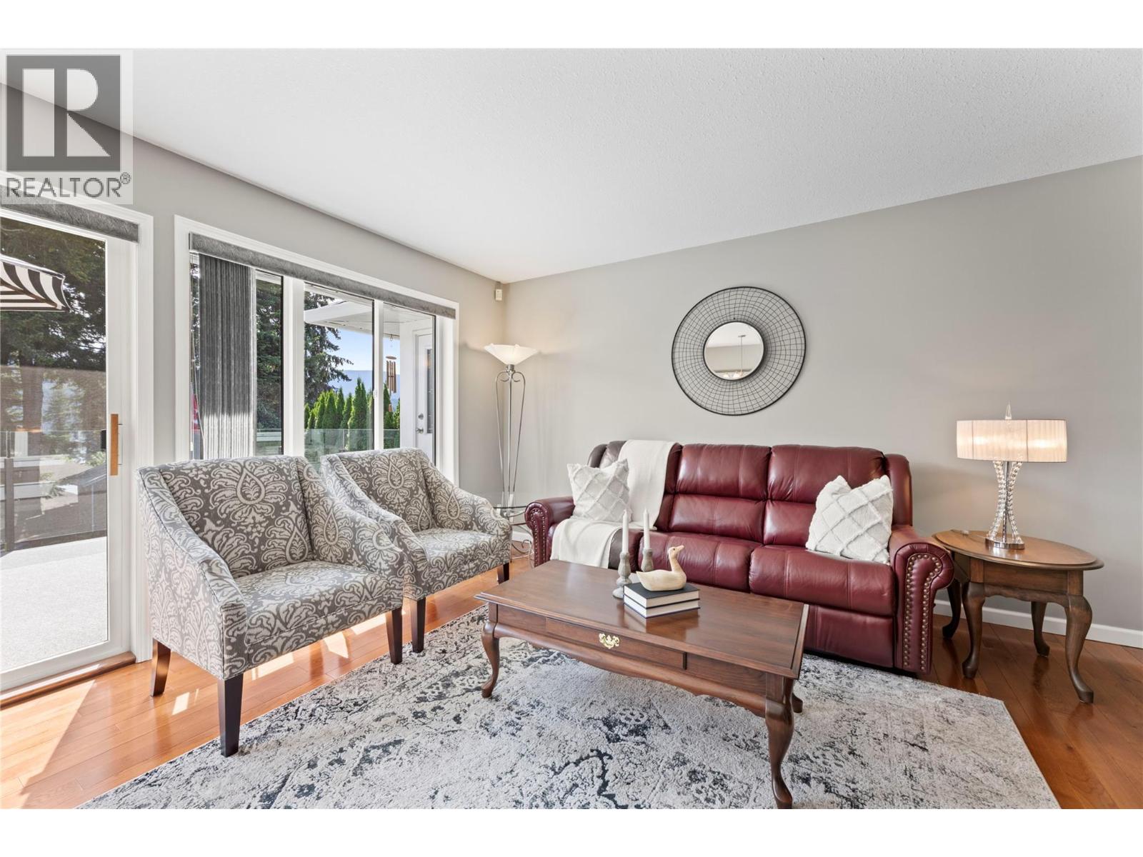 2934 Juniper Crescent - 8