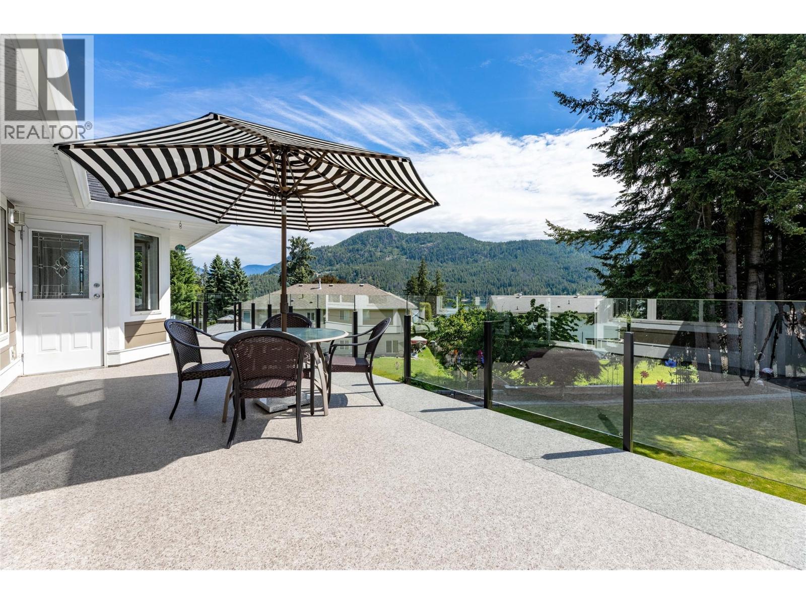 2934 Juniper Crescent - 24