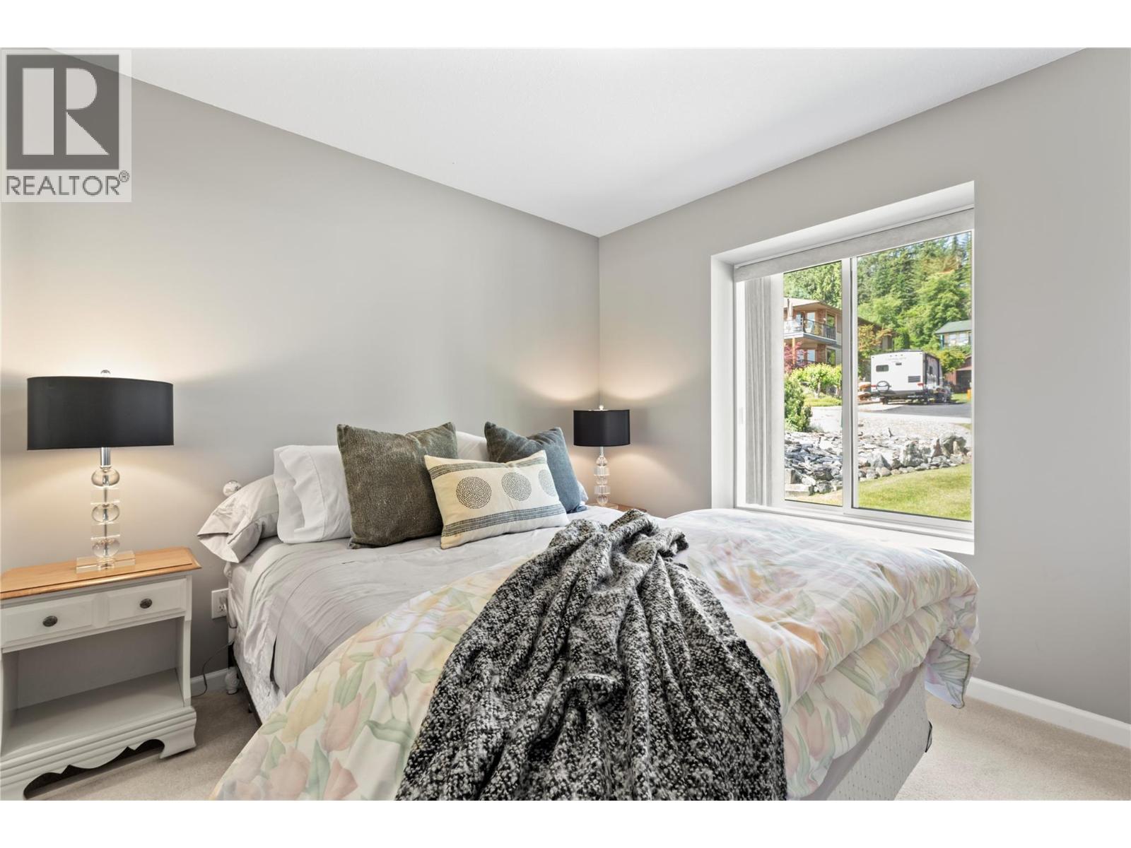 2934 Juniper Crescent - 36