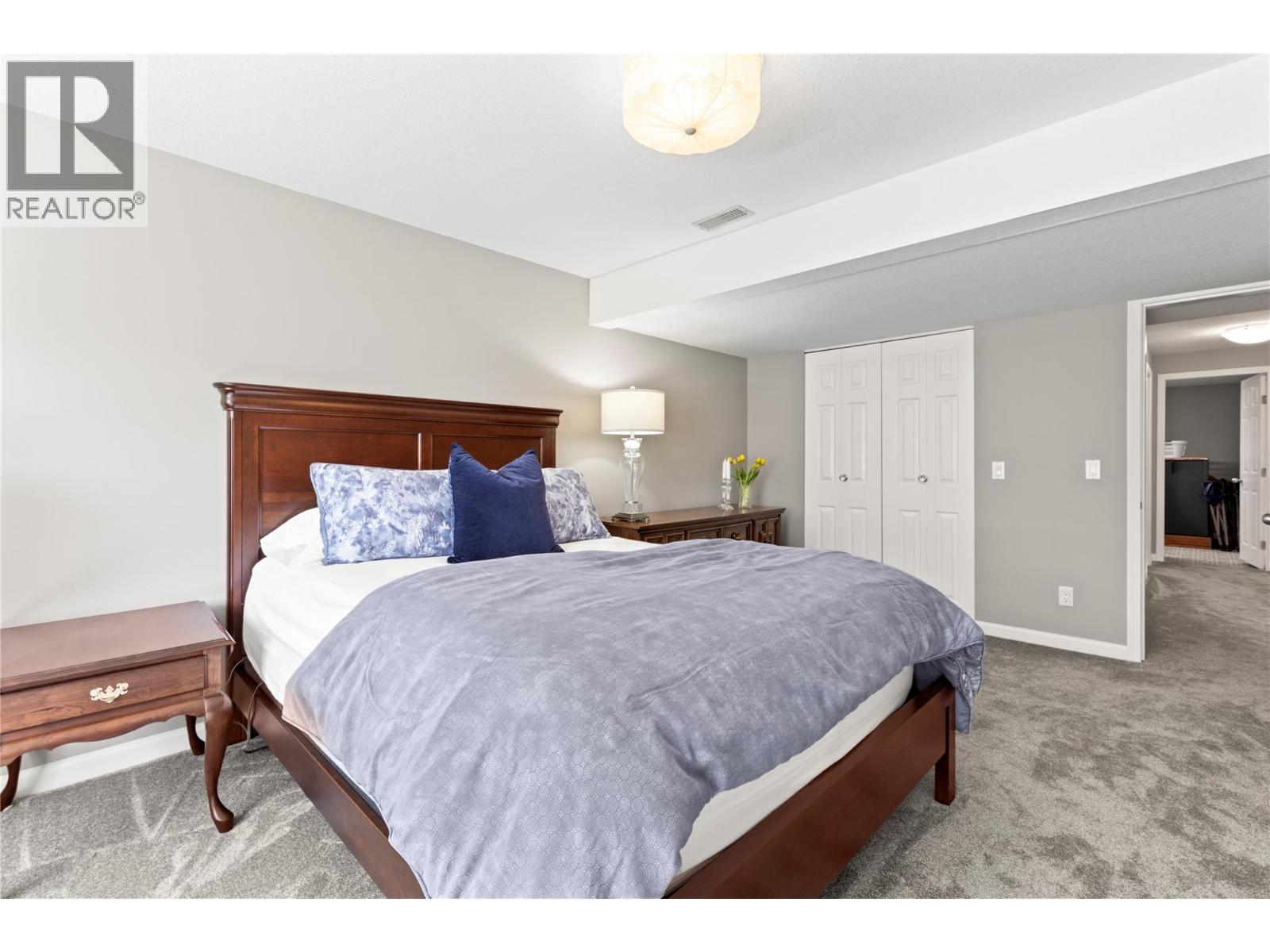 2934 Juniper Crescent - 50