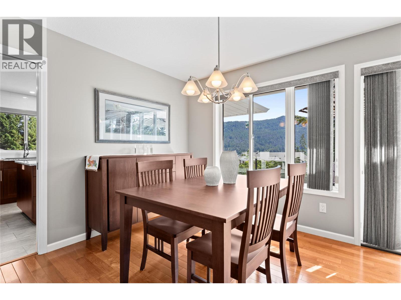2934 Juniper Crescent - 11