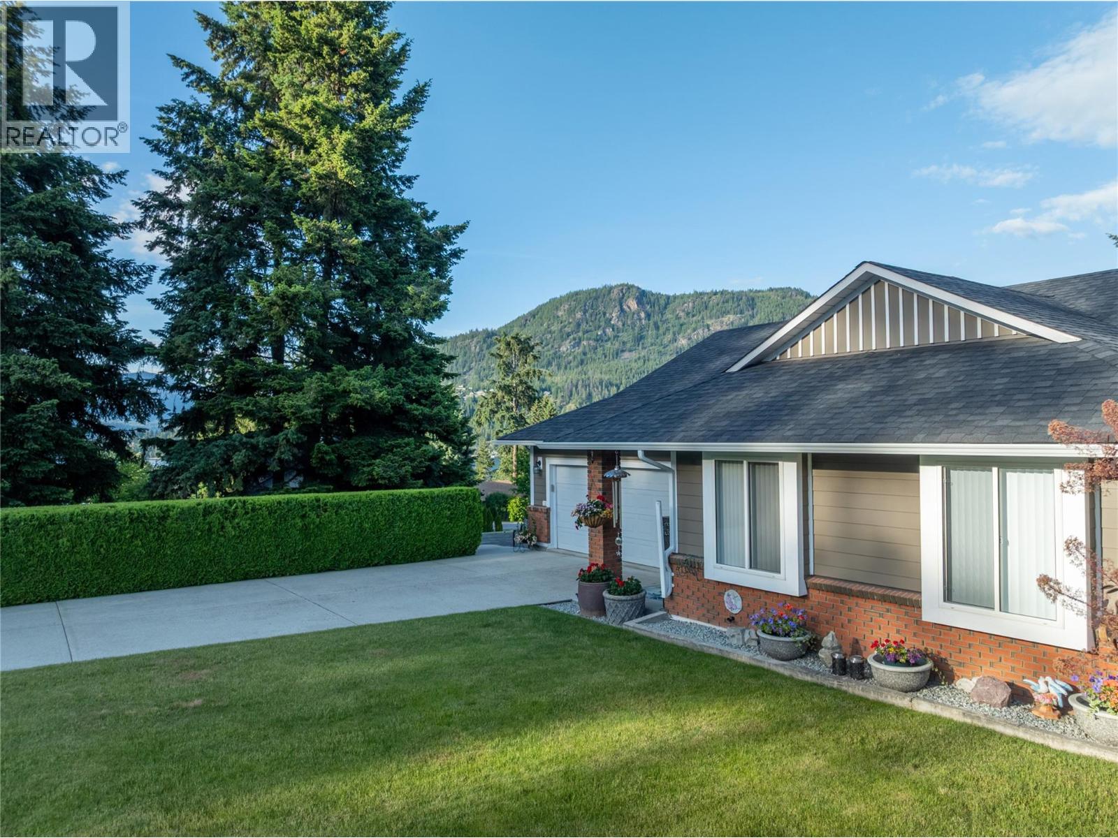 2934 Juniper Crescent - 68