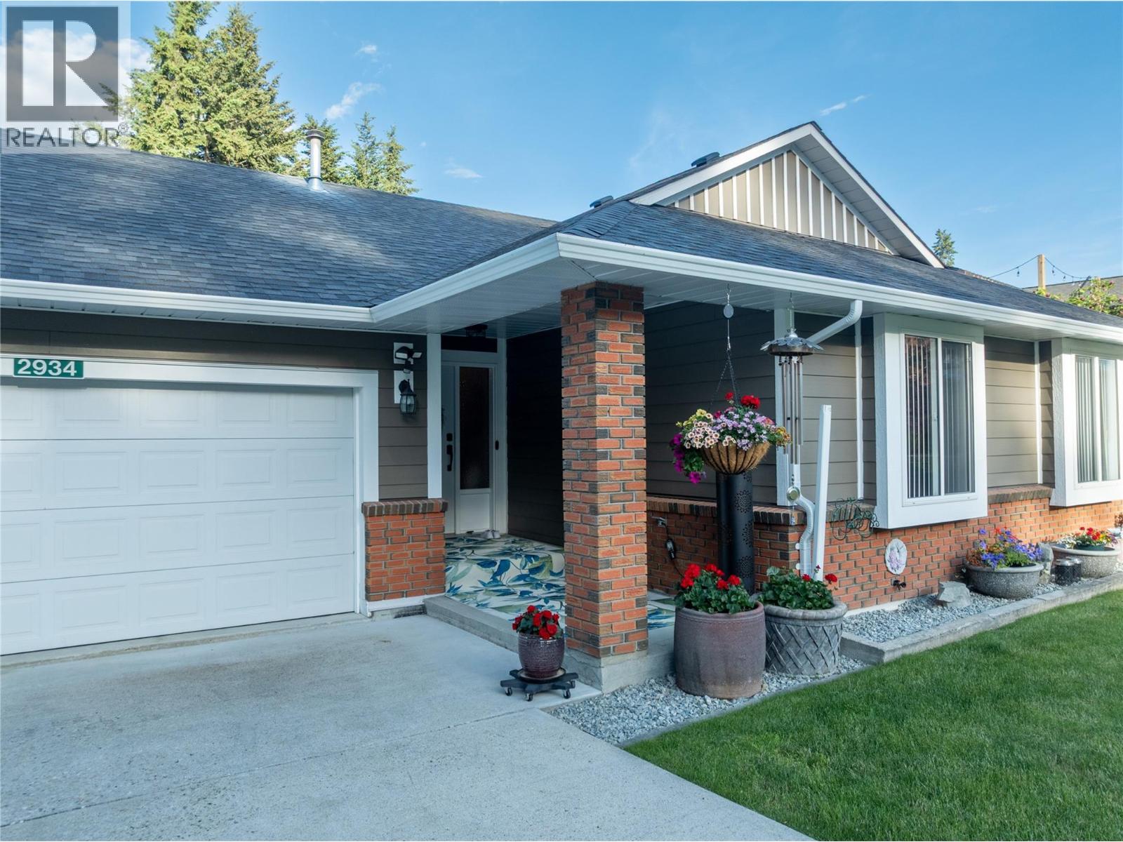 2934 Juniper Crescent - 66