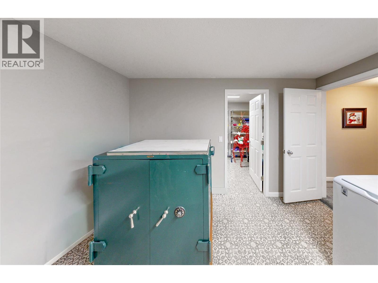 2934 Juniper Crescent - 56