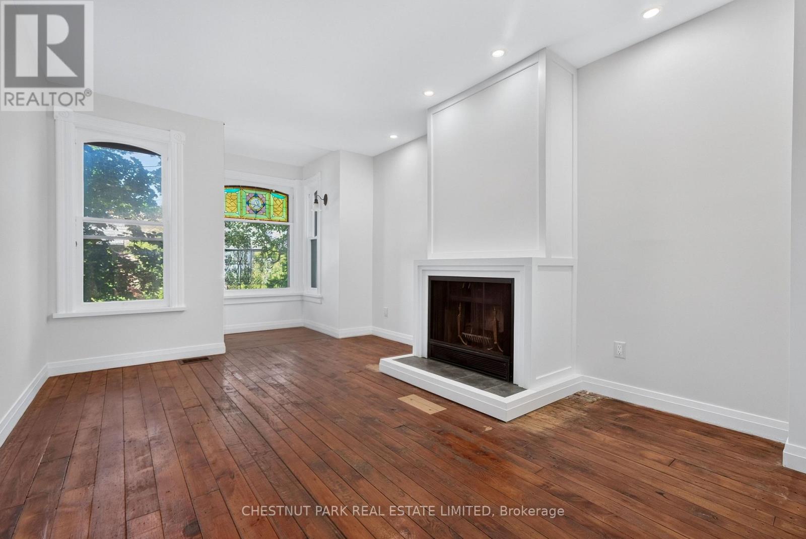 347 1/2 WELLESLEY STREET E - Image 15