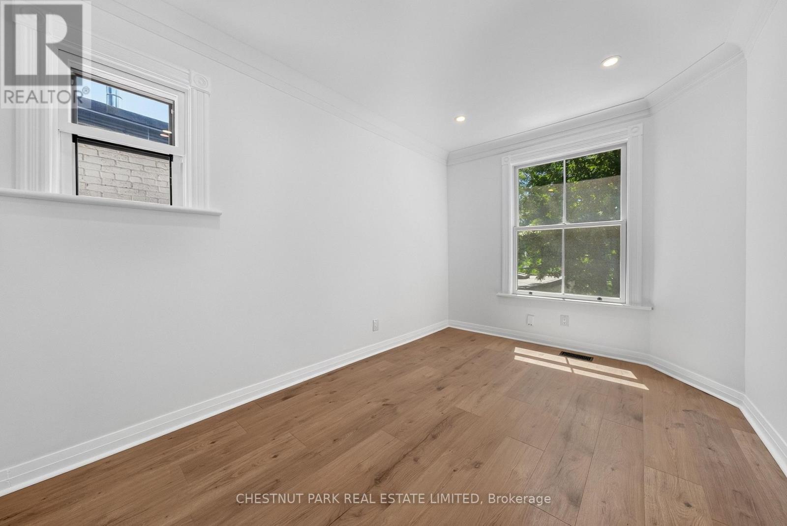 347 1/2 WELLESLEY STREET E - Image 18