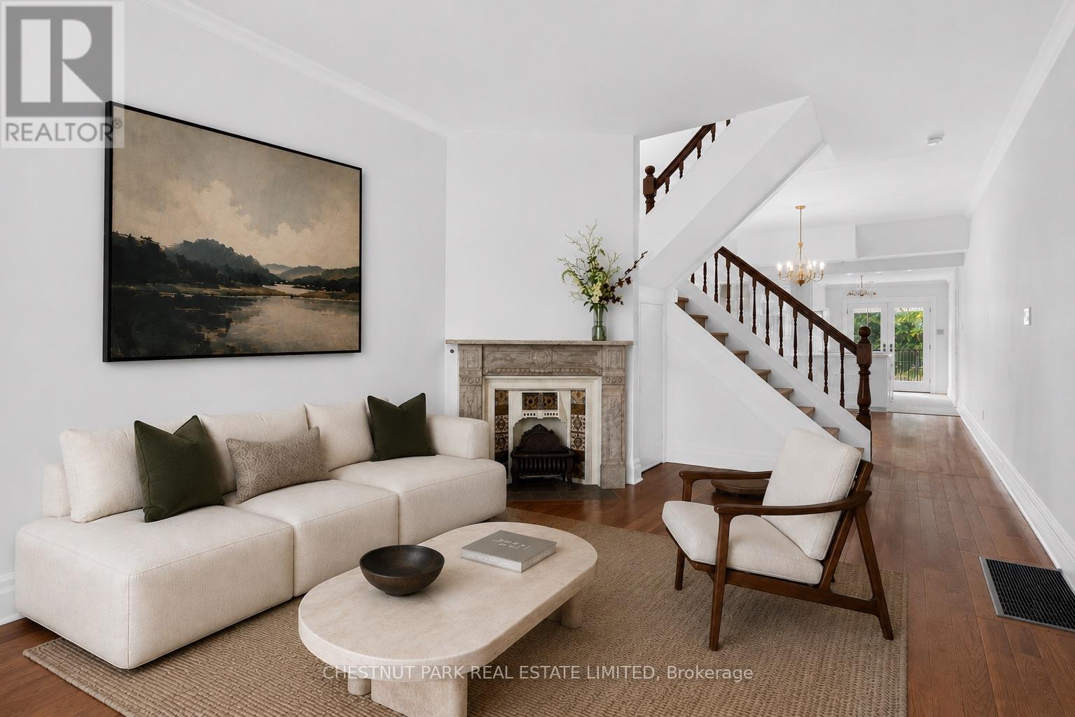 347 1/2 WELLESLEY STREET E - Image 4
