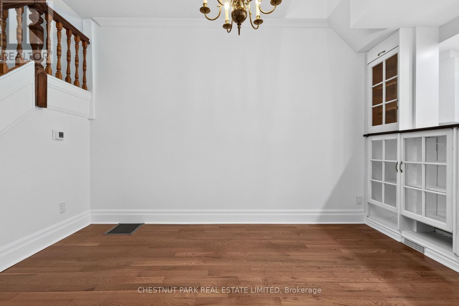 347 1/2 WELLESLEY STREET E - Image 7