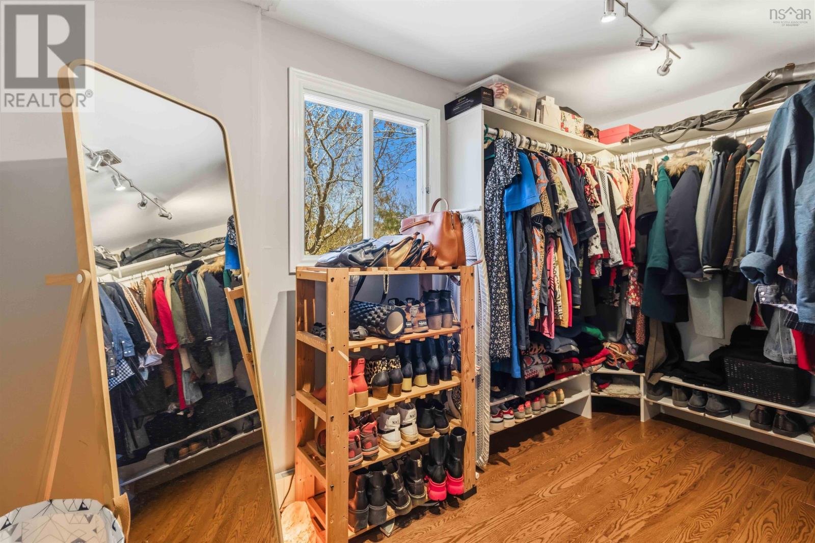 208 Donaldson Avenue - 21