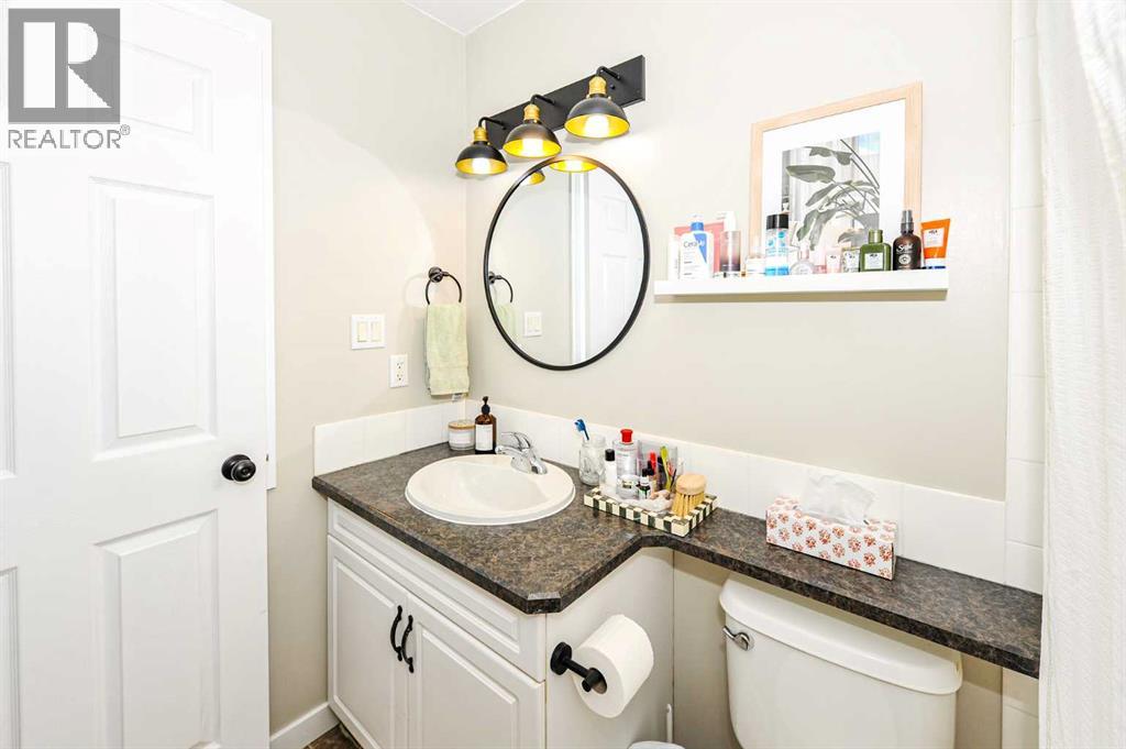 4504 75 Street - Image 23