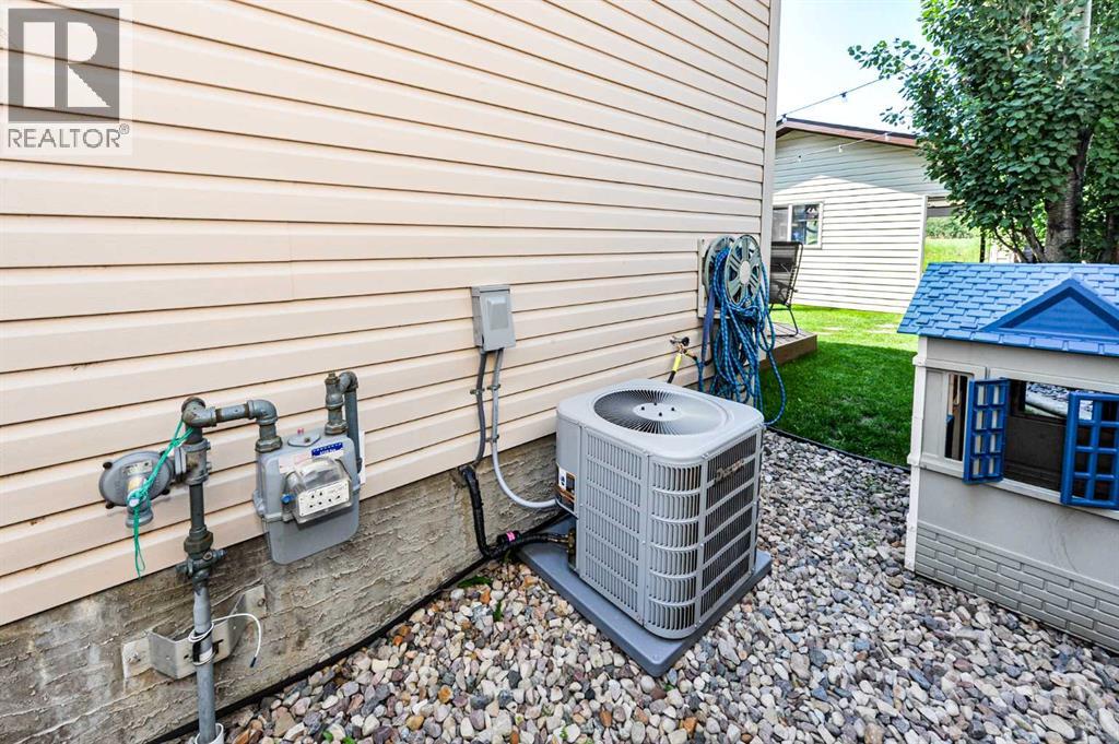 4504 75 Street - Image 5