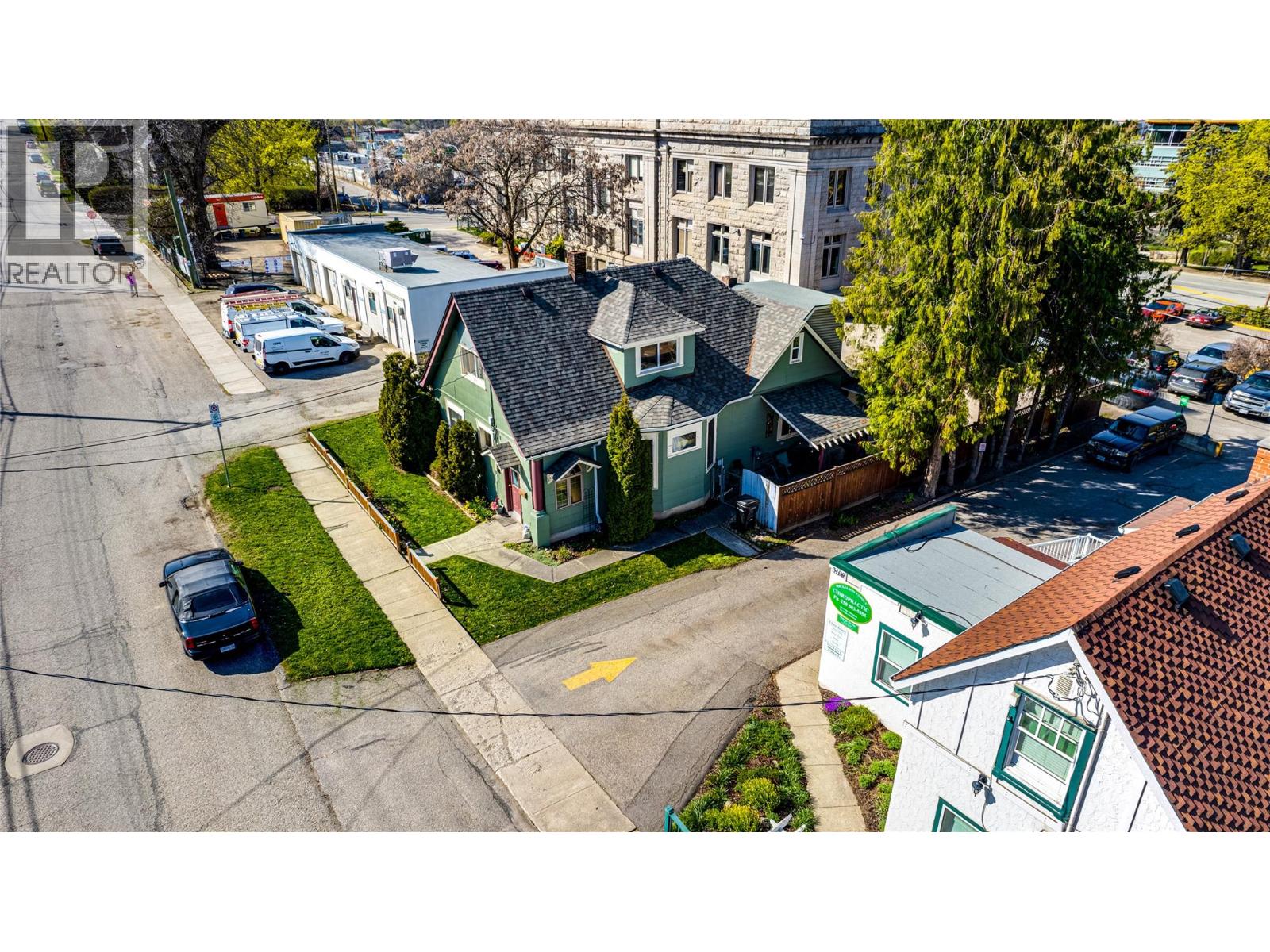 3008 26 Street - 29