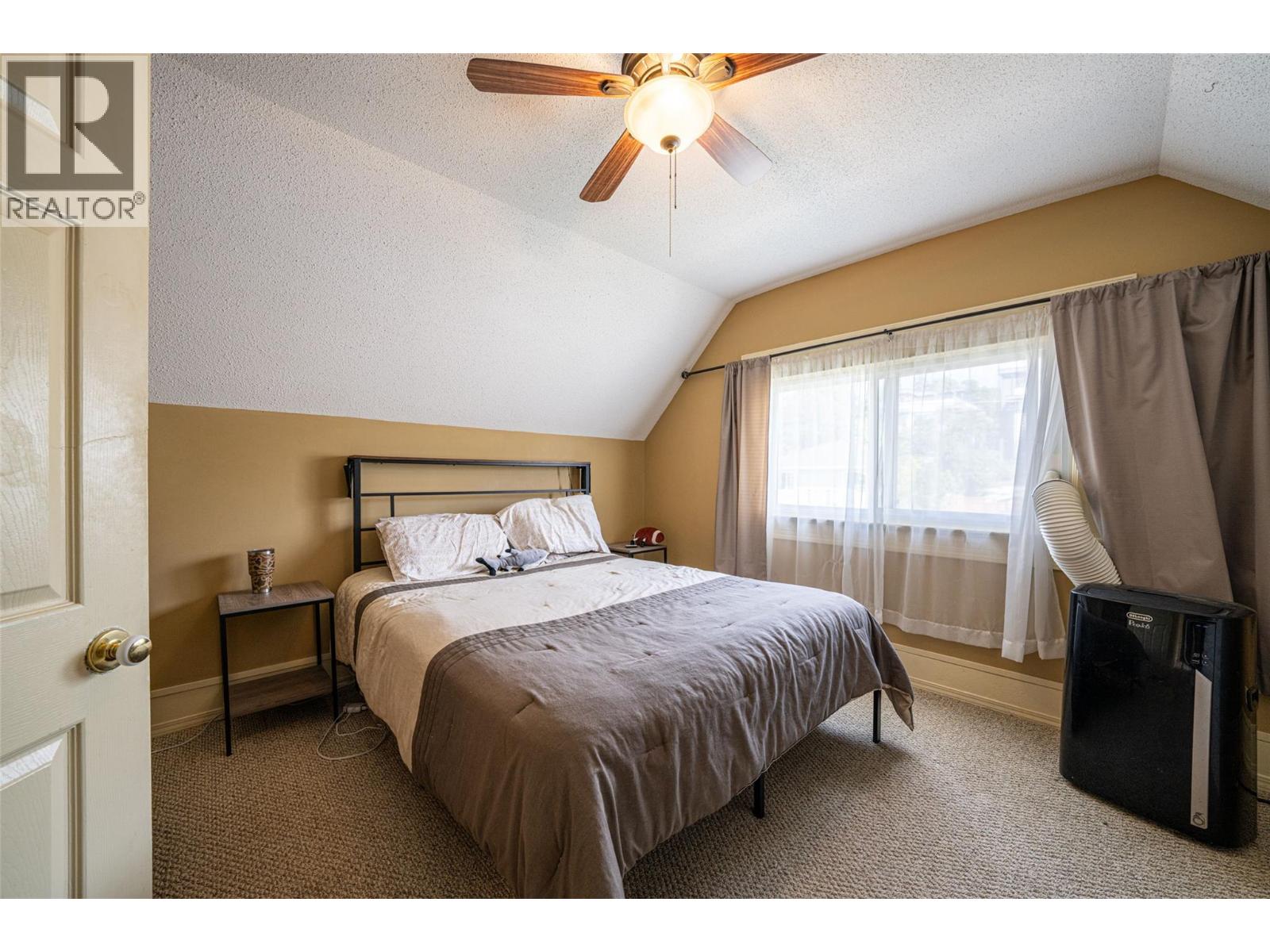 3008 26 Street - 45