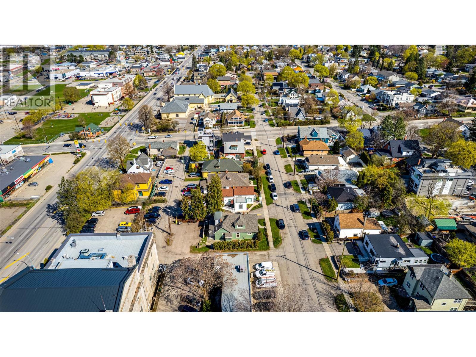3008 26 Street - 26