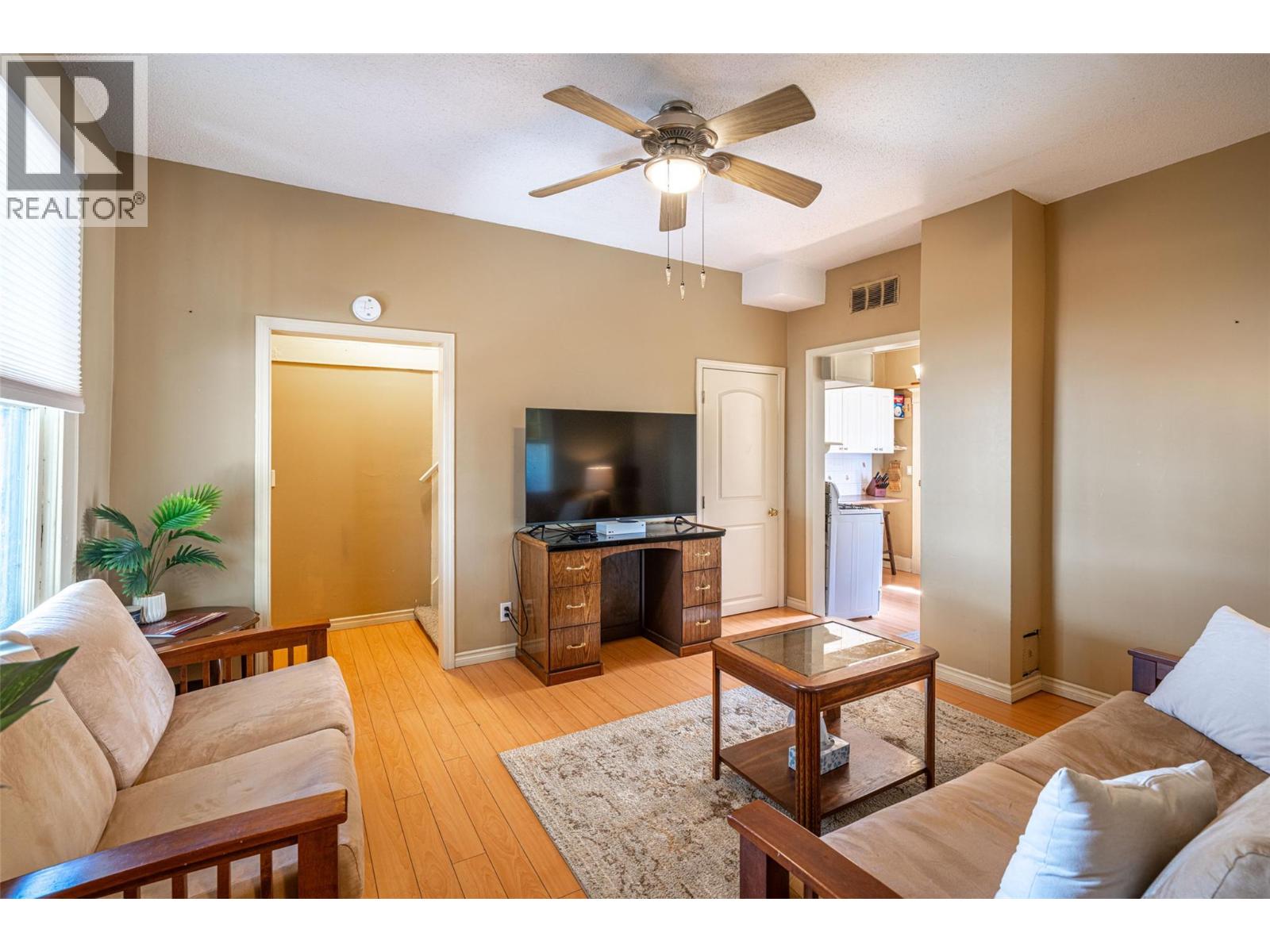 3008 26 Street - 30