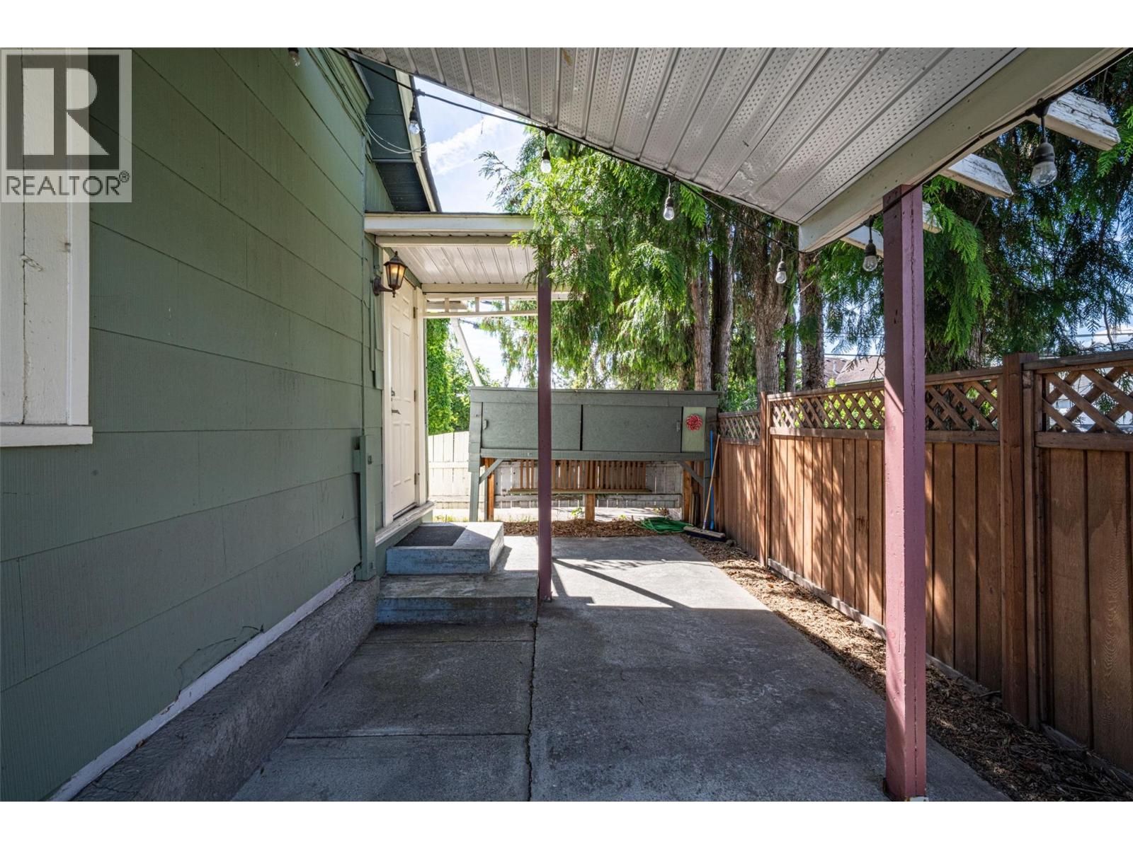 3008 26 Street - 56