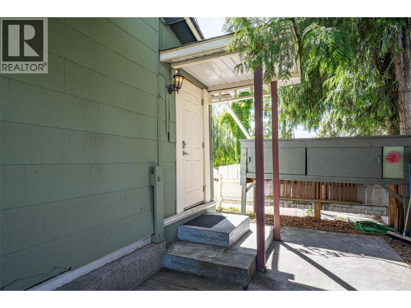 3008 26 Street - 57