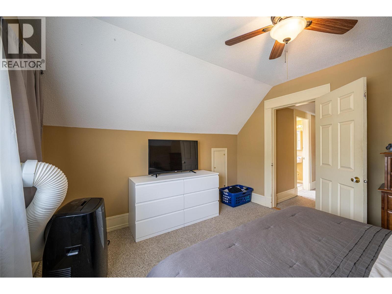 3008 26 Street - 46