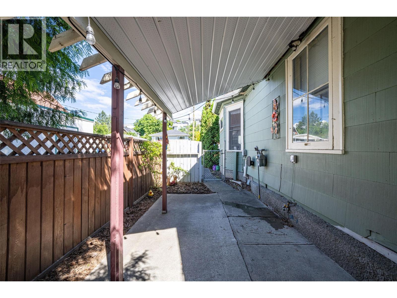 3008 26 Street - 55
