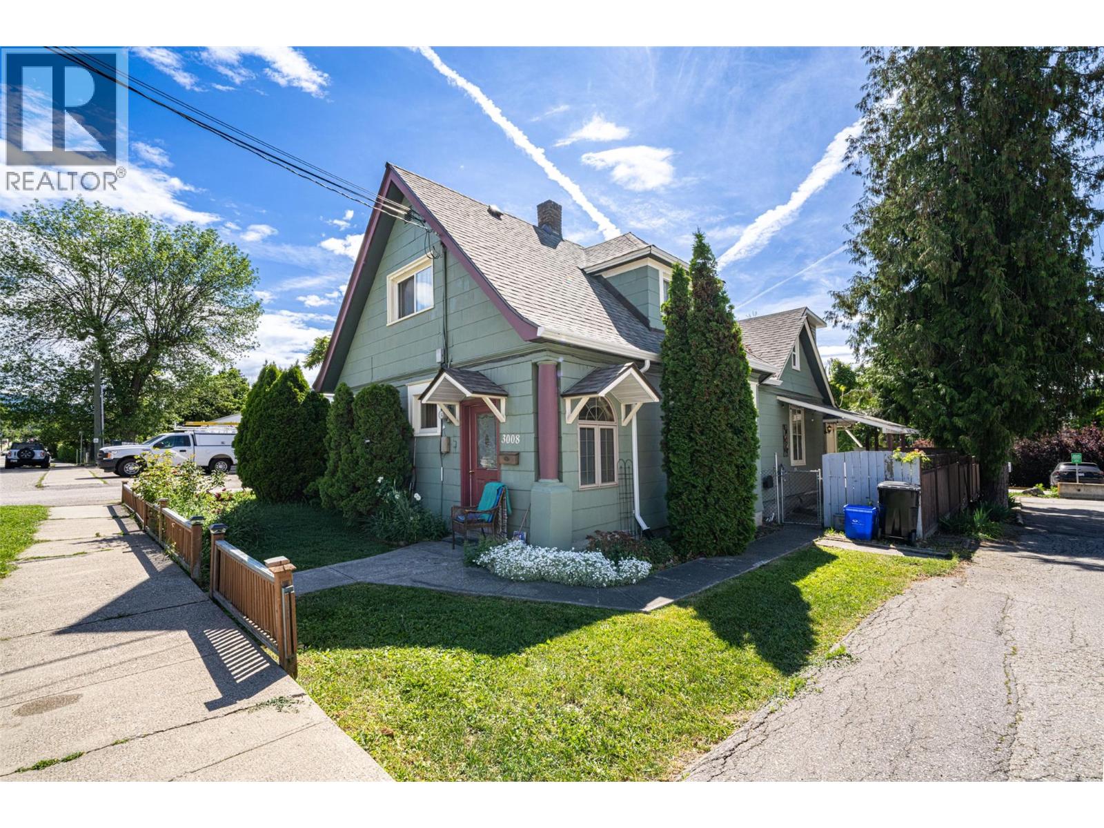 3008 26 Street - 63